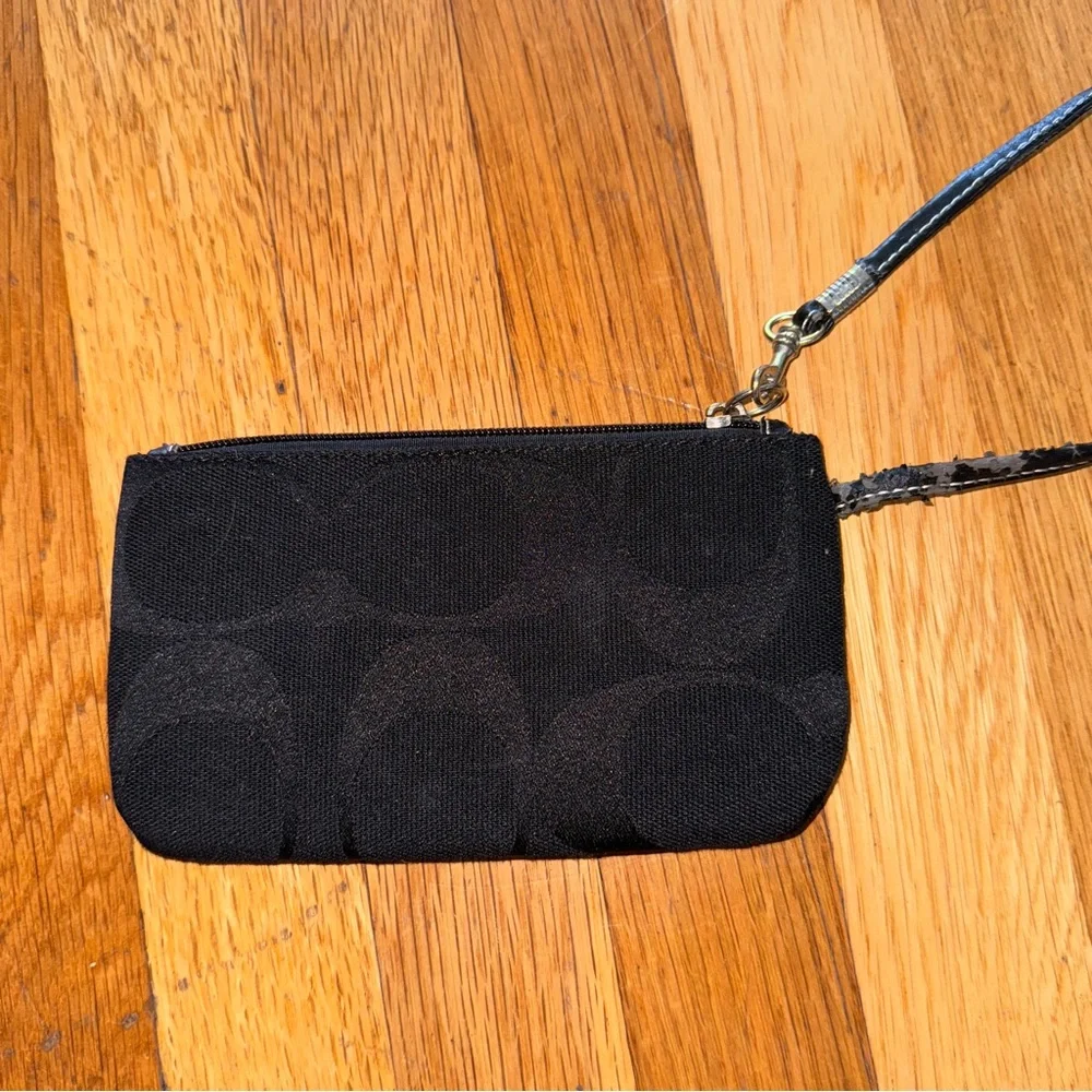 Coach Print Black Signature Wristlet - Picture 5 of 6